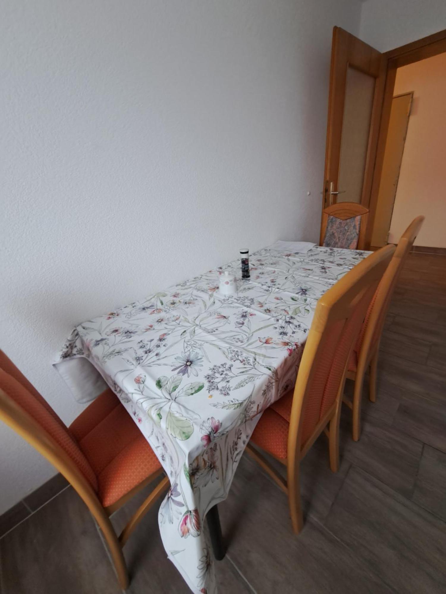 Wohnung Mit 2 - 3 Zimmern Ballenberg Kültér fotó